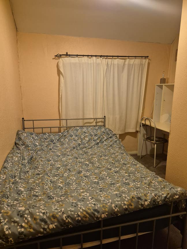  Double Room to live, friendly owner  Main Photo
