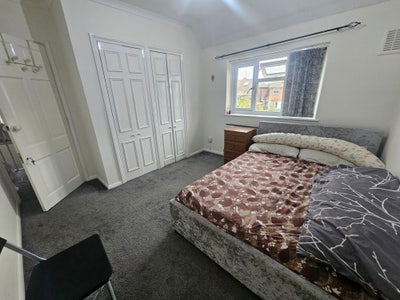 A Cozy Double room available Near Bexleyheath DA7  Main Photo