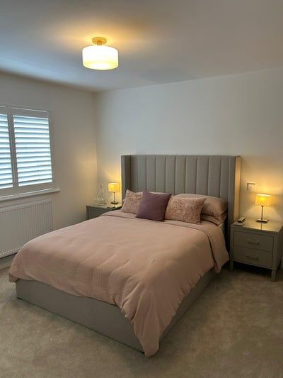 Bright and Spacious Bedroom Suite In Loxwood  Main Photo