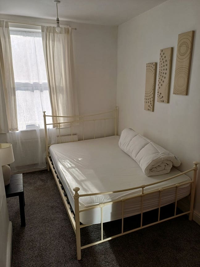 Medium size bedroom available sneinton Nottingham  Main Photo
