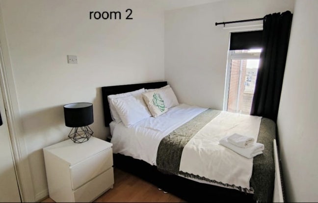 2 rooms available on Olympia drive Main Photo