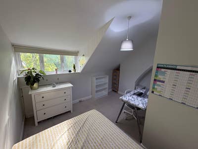 Lovely Double Room Available – Female Professional Main Photo