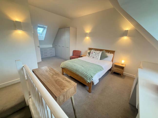 2-3 bed fully furnished house to rent in Waverley Main Photo