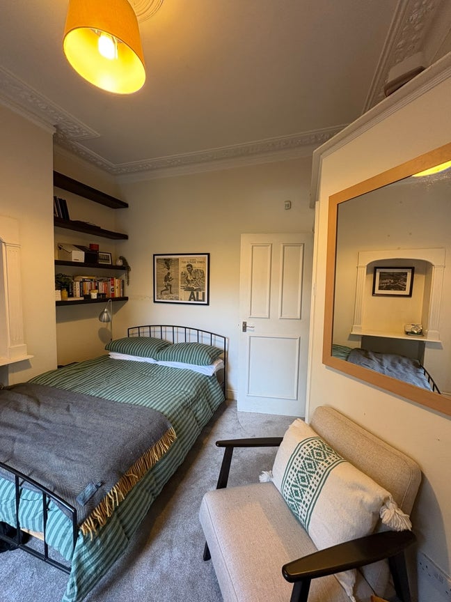 Double room in 2 bed flat share in Tooting Bec Main Photo