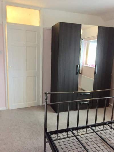Double Room Available | Bills Included Main Photo