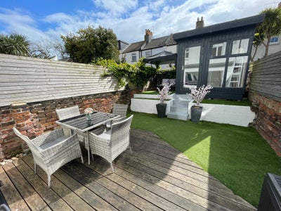 Modern, Stylish 1 bed with large garden - Hove Main Photo