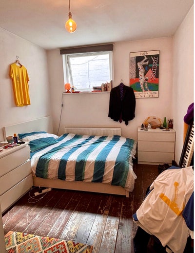Double En-suite Room in North London warehouse Main Photo