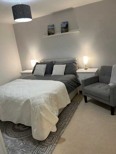 Comfortable room with bathroom  Main Photo
