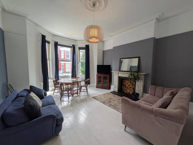 Double bedroom in Victorian terraced house Main Photo