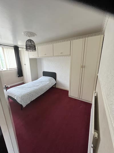 1 Room Available -  Main Photo