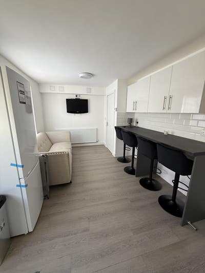 Modern Furnished Room – Eccleston Walk, Middlesbro Main Photo