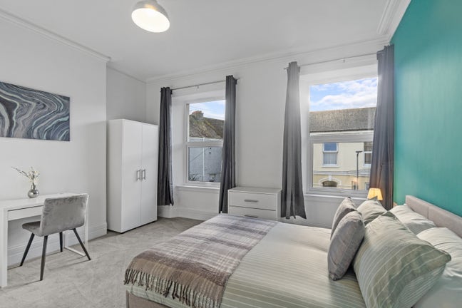 Central Room – Comfort & Privacy! 🛏️ Main Photo