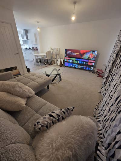 Room available in a New Build  Main Photo