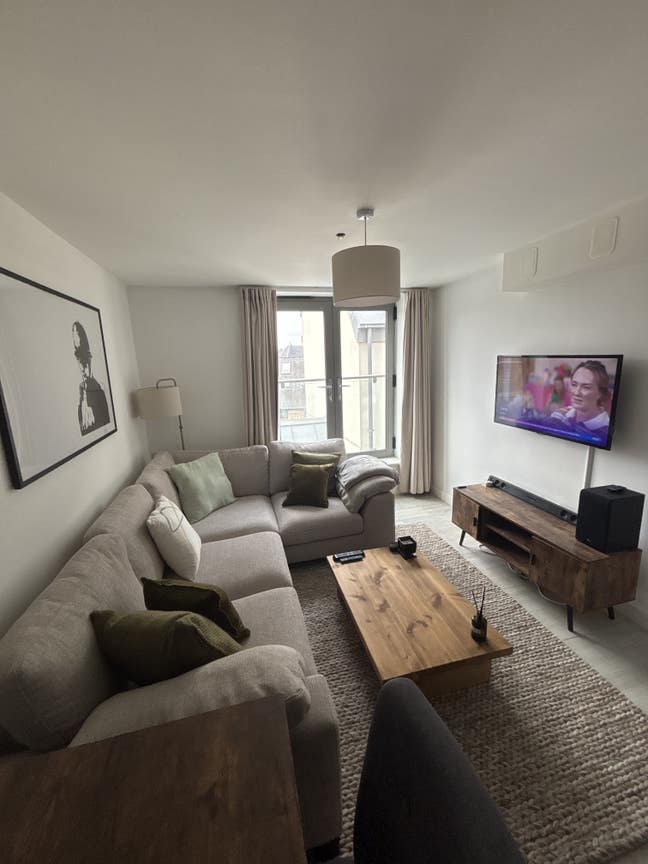 Double Bedroom Avail - Securely Gated Complex Main Photo