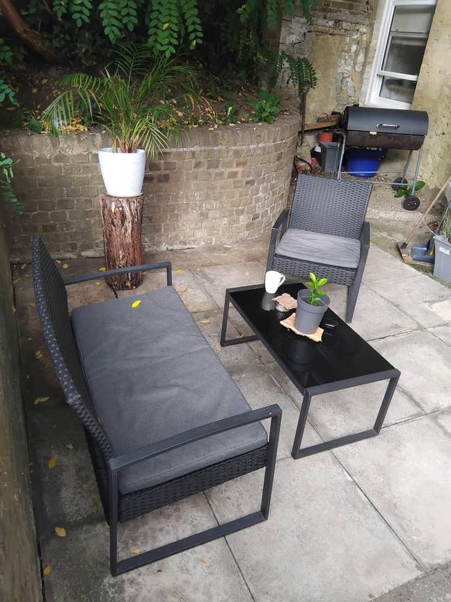 Dbl bedroom,  part furnished.  Off street parking. Main Photo