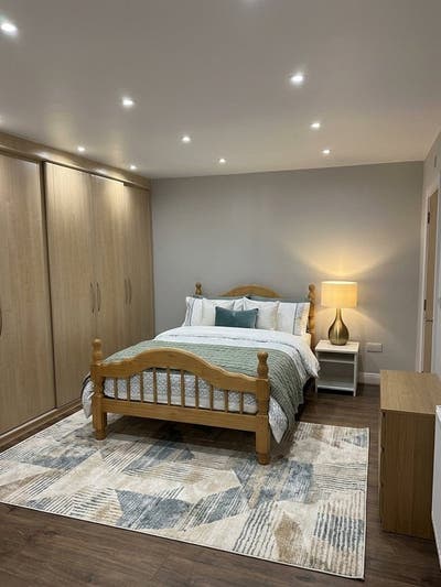 ✨ Spacious Double Bedroom with Private En-Suite Main Photo