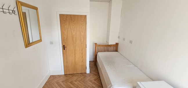 Luxurious Rooms to Let Main Photo