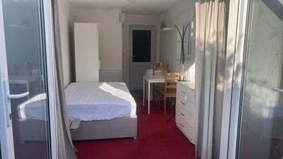 Self Contained Studio Annexe Main Photo