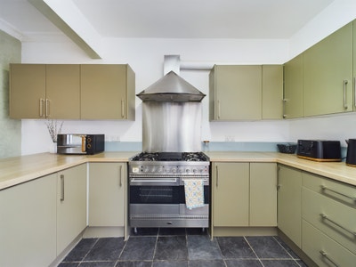 **Large Ground Floor Double Room** Main Photo