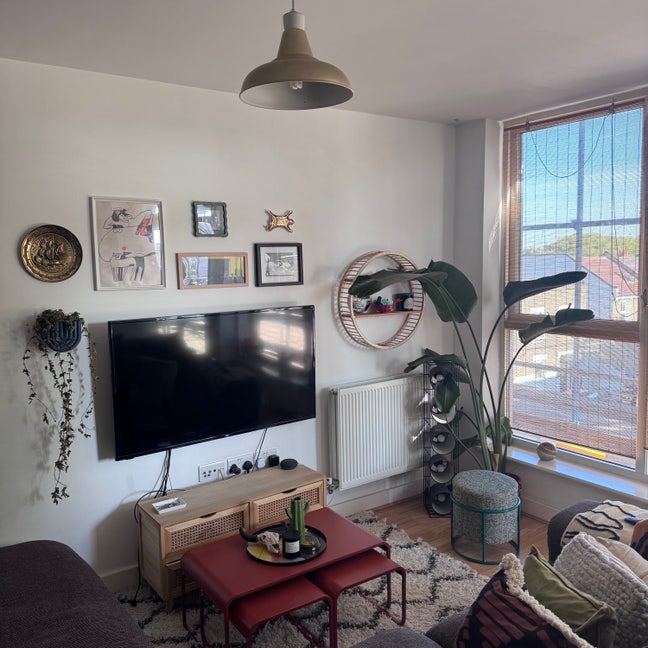 Bright, Furnished Double Room in Homerton Flat  Main Photo