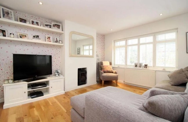 Lovely bedroom  in charming flat Main Photo