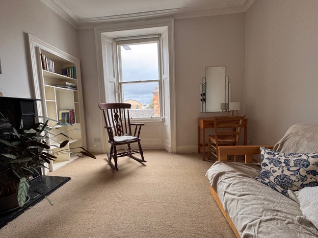 Cosy Portobello Flat Available Main Photo