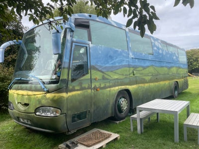 40ft converted coach near country pub Main Photo