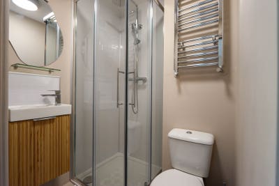 Premium Ensuite Rooms in Newark Main Photo