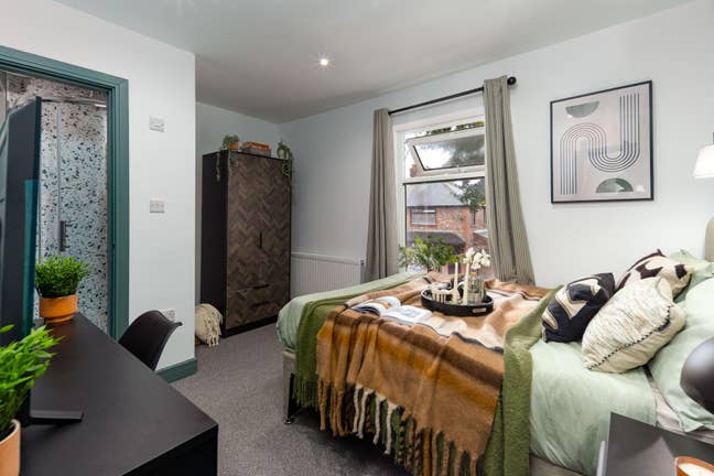 Brand New Room - Warrington | Ensuite | Bills inc! Main Photo