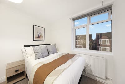🛏️ Bright Double Room | Hanwell W7 ✨ Main Photo