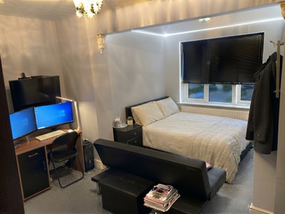 Large Double Room  —  Coventry CV3 Main Photo