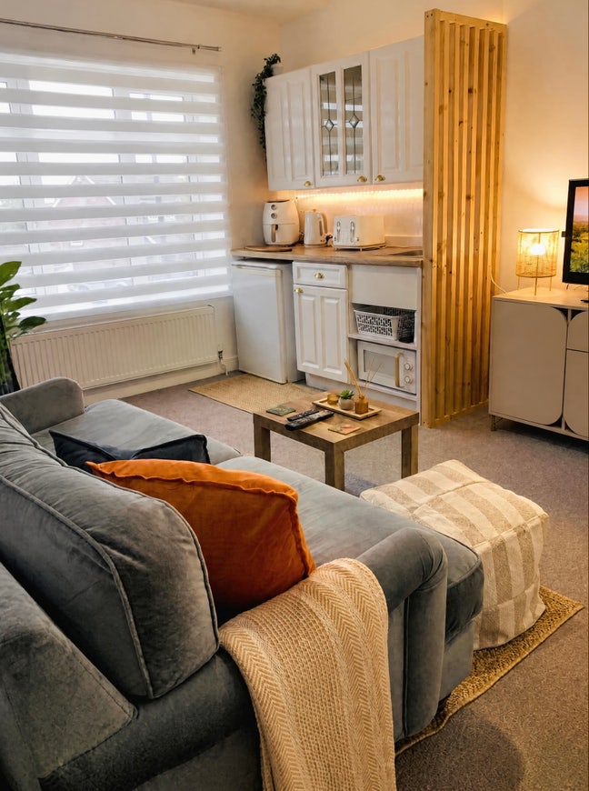 Self Contained Entire Guest Suite Main Photo