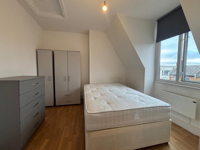 Top floor studio  Main Photo