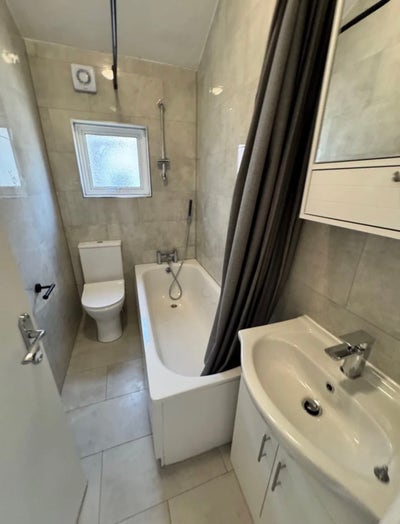 Double room available in huge house  Main Photo