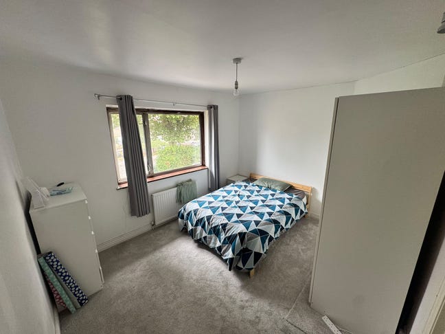 1 Spacious Double room for Rent immediately  Main Photo