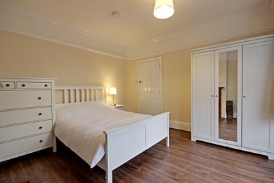 A Well Presented  Double  Room in St Albans Main Photo