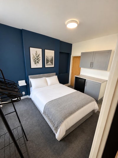 🏡 Deluxe Double Room with Private Kitchenette Main Photo
