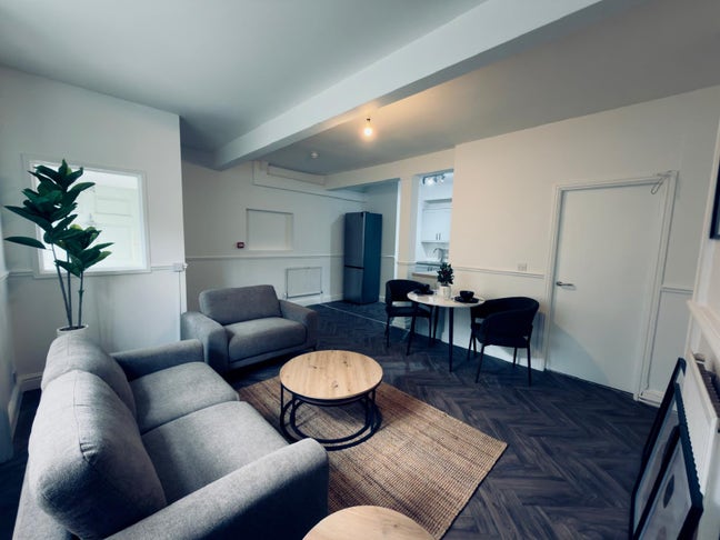 Stylish-Brand New 4-Bed Shared Flat – Abbey House Main Photo