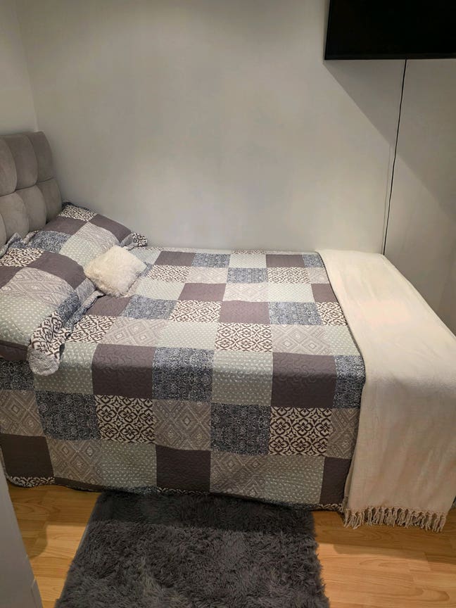 Small Double Room, Plaistow E13, &pound;750pm inc bill Main Photo