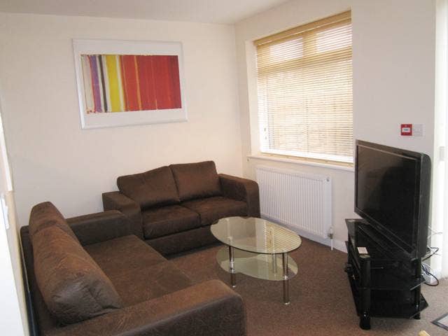 Individual Room Available - Students Only Main Photo