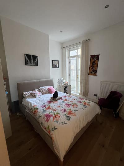 Double room  in a nice 2 bedroom garden flat Main Photo