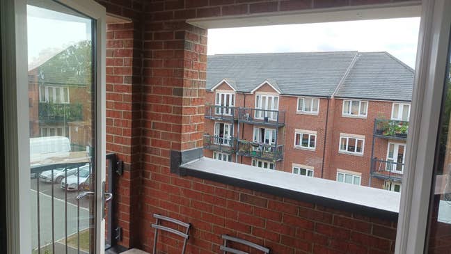🏡 Cozy Room Available in Friendly House Share Main Photo