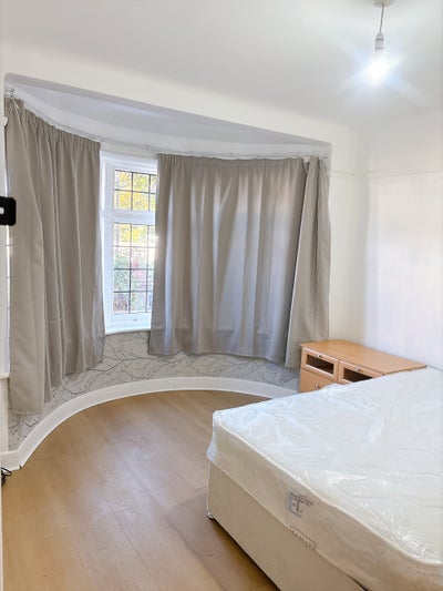 Double room with whirlpool bath and weekly cleanin Main Photo
