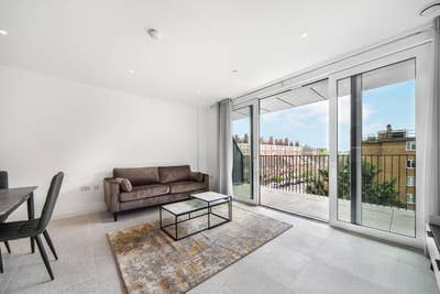 2 Bed in Whitechapel  Main Photo
