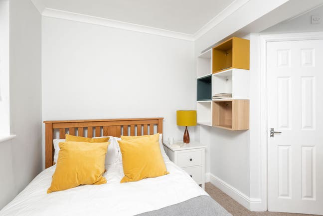 🏡 Green End Road | All Bills Included Main Photo