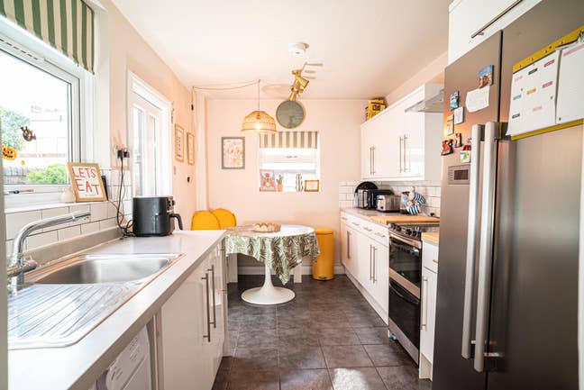 Large double room in beautiful houseshare in York  Main Photo