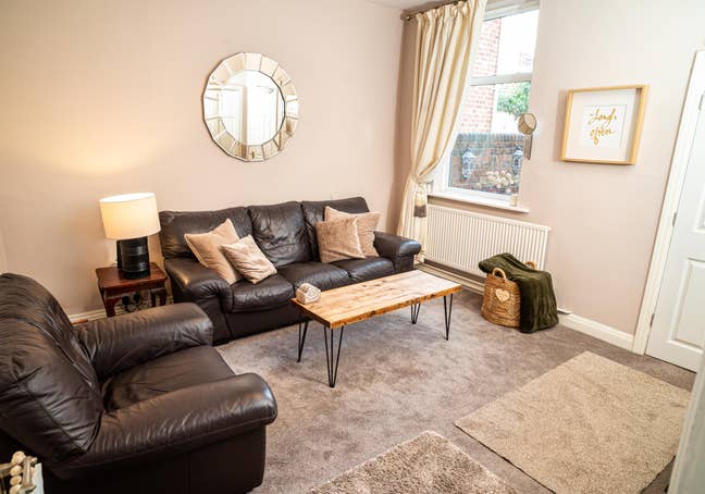 Large double room in beautiful houseshare in York  Main Photo