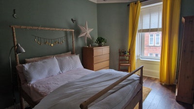 Cosy Southside flat, 4 mins from Queens Park St Main Photo