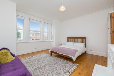 Extra Large Furnished Room (All Incl) Main Photo