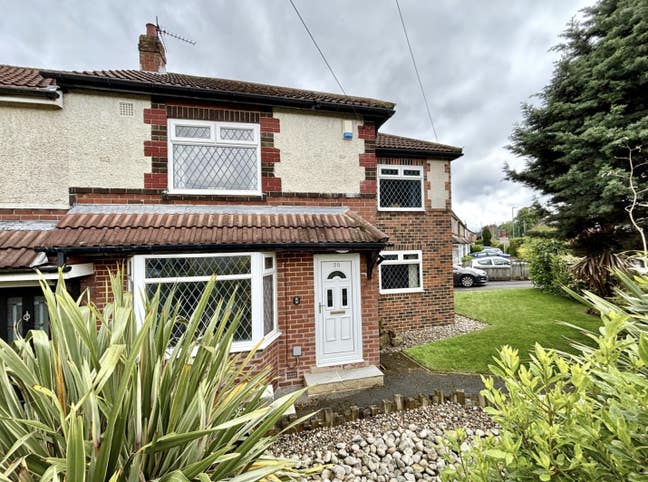 Horsforth - Short Term - 1 or 2 Rooms Main Photo